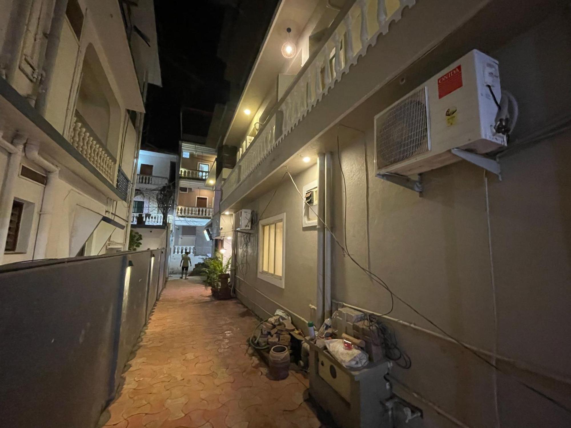 Yellow Sky Baga Exterior foto